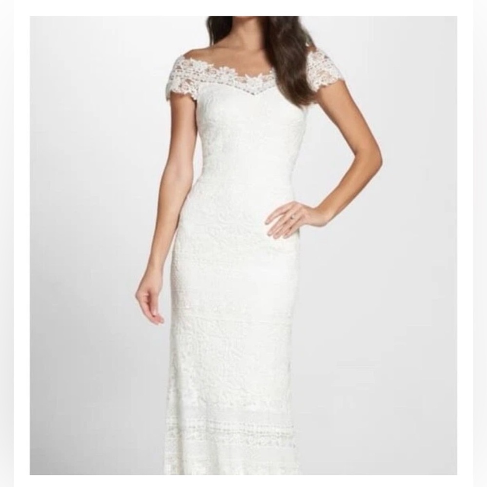 Tadashi Shoji Off the Shoulder Illusion Lace Bridal Gown Ivory Size 16